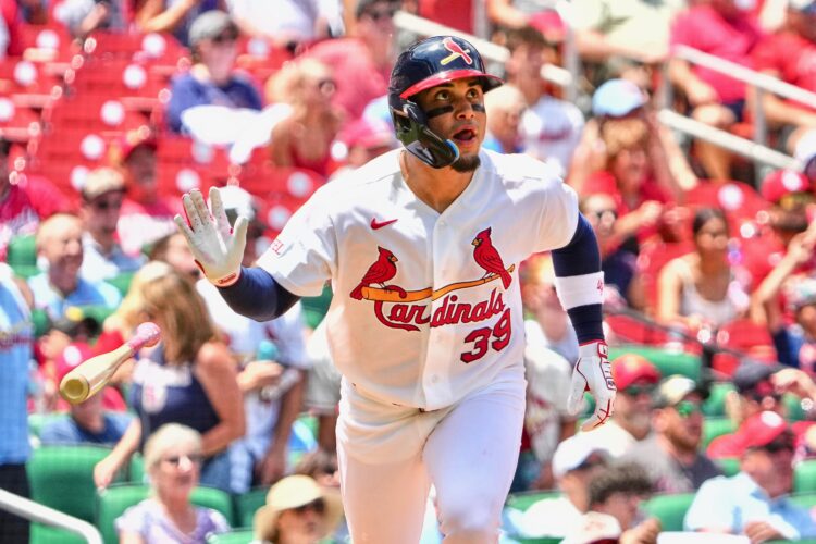 Eighth-inning outburst pushes Guardians past Mariners